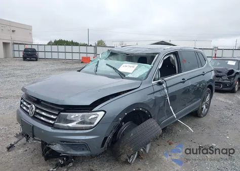2020 Volkswagen Tiguan 2.0T Se/2.0T Se R-Line Black/2.0T Sel z USA, uszkodzony, nr VIN 3VV2B7AX0LM007573